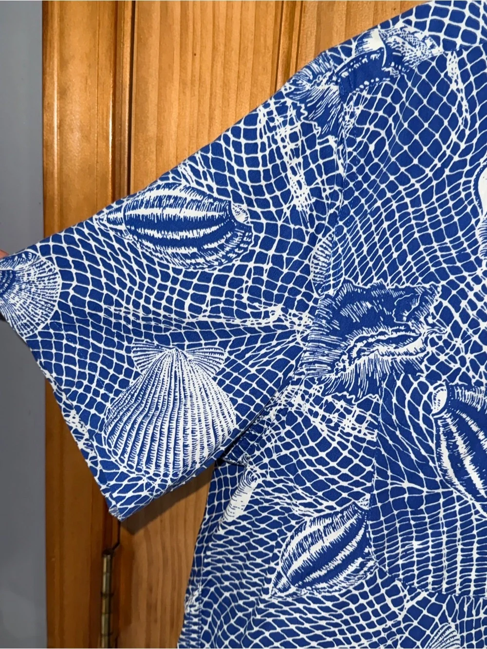 NWT J. Crew Blue and White Shell-Print Short Sleeve Button-Down Shirt-M